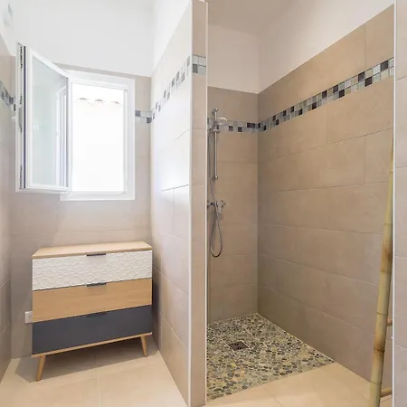 Le Trois Mc - Appt Climatisé Proche De La Apartamento LʼÎle-Rousse