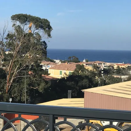 Le Trois Mc - Appt Climatisé Proche De La Apartamento LʼÎle-Rousse