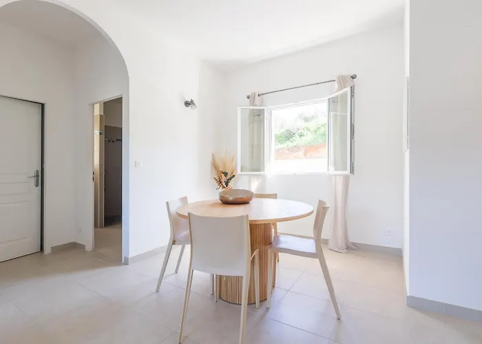 Le Trois Mc - Appt Climatise Proche De La LʼÎle-Rousse